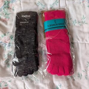 Lot Of 2 Pairs NWT Toesox Full Toe Grip Socks